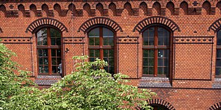 Gebäude des Liceum Ogólnokształcące Nr. 13, Wrocław
