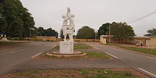 Schuldenkmal des Lycée Municipal Djibo Sounkalo