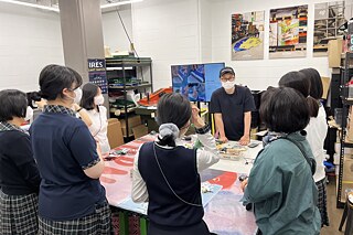 PASCH-Schüler:innen beim Workshop mit Nukak in Seoul