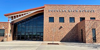 Gebäude der Douglas High School