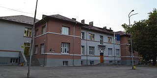 Gebäude des Ezikova gimnasija Geo Milev Dobrich