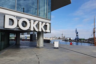 Die Bibliothek DOKK1 in Aarhus von außen.