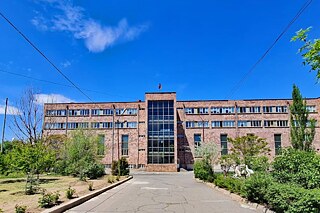 Gebäude des Jerewaner staatlichen geisteswissenschaftlichen Colleges