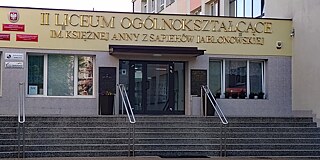 Gebäude des II Liceum Ogólnokształcące im. Anny z Sapiehów Jabłonowskiej