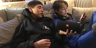 Meine Musik: Matteo (13) und Noah (12) hören Cro