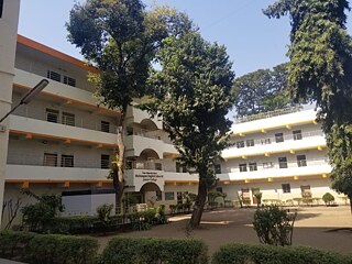 Gebäude der PVG's Muktangan High School & Junior College