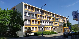 Gebäude des Gymnázium GVP Praha 4