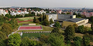 Gebäude des Gymnázium Praha 6