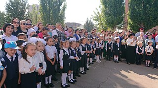 Beginn des Schuljahres an Gymnasium Nr. 5 Tandau