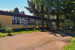 Gebäude des Gimnazija Bihać