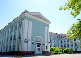 Gebäude des Gymnasiums Nr. 3 in Karaganda