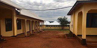 Gebäude der One World Secondary School 