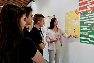 Vielfalt: PASCH-Schülerinnen und -Schüler beschäftigen sich mit der Medienlandschaft des Westbalkans