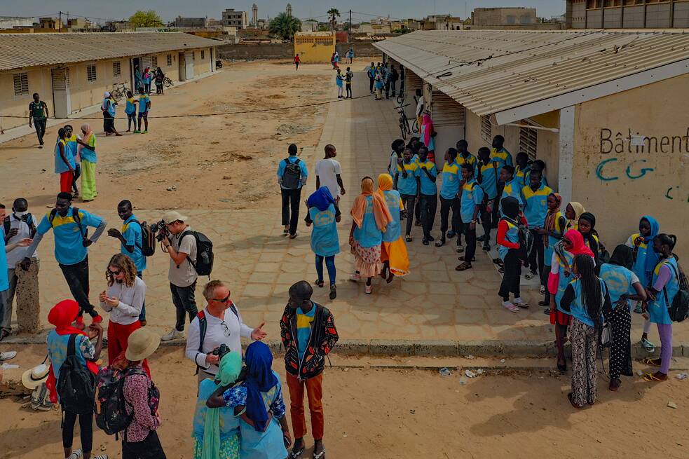 Auf dem Schulhof des Lycée Valdiodio Ndiaye im Senegal