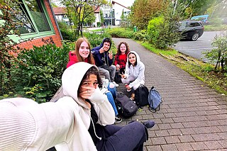 Jugendliche beim Selfie