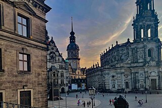 Dresden Blick auf die historische Innenstadt von Dresden in der Abendsonne