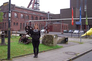 Esra vor der Zeche Zollverein