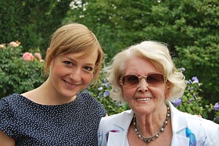 Mari (30) und ihre Oma Martha (89)