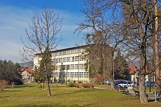 Gimnazija Dr. Mustafa Kamarić Gračanica