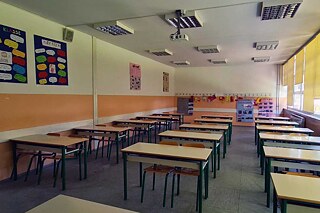 Gebäude des Gimnazija Bihać