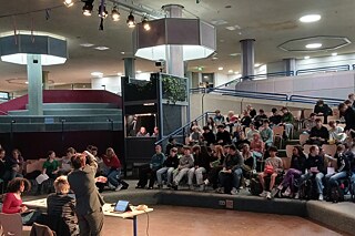 Sitzung des Schülerparlaments in der Georg-Christoph-Lichtenberg-Gesamtschule