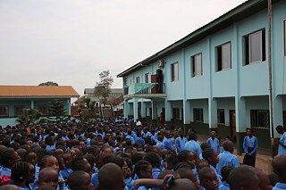 Gebäude des Collège Jean Tabi