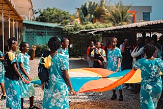 Schülerinnen des Institution Immaculée Conception auf dem Hof