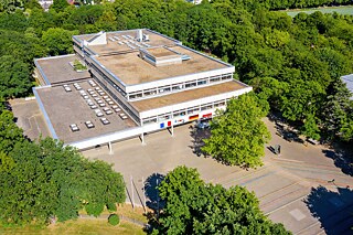 Gebäude des Burgau Gymnasiums, Luftbild