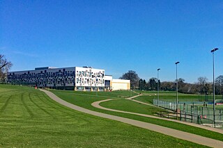 Schulgebäude des Richmond School & Sixth Form College