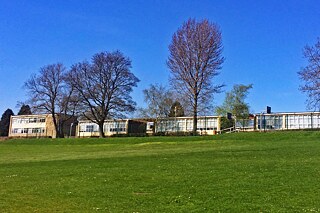 Schulgebäude des Richmond School & Sixth Form College