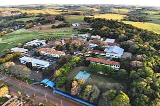 Gebäude der Sociedade Educacional Três de Maio (SETREM)