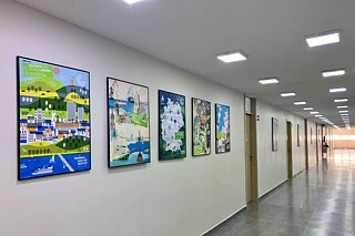 Flur im Centro Interescolar de Línguas I de Brasília