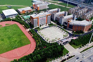 Gebäudekomplex der Wuhan Changqing No.1 High School aus der Vogelperspektive