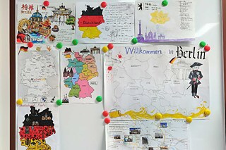 Zeichnungen von Schülerinnen und Schülern der Zhuhai Qilin High School zum Thema Deutschland