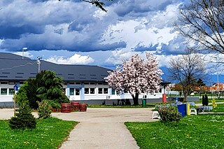 Gebäude der Osnovna škola Braća Radić