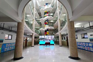 Gebäude der Qiyi High School Affiliated to Tongji University