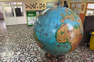 Innenhof der OOU Vlado Tasevski