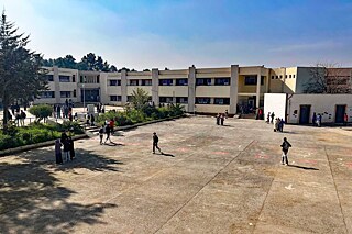 Gebäude des Lycée Omar Mellak