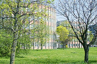 Gebäude des Istituto Tecnico Statale per il Turismo Artemisia Gentileschi