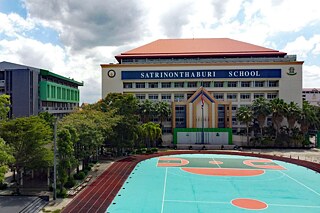 Schulgebäude der Satrinonthaburi School