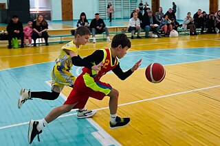 Sportunterricht am Lyzeums Nr. 7 in Riwne