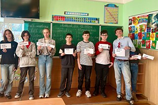 Schülerinnen und Schüler des Wissenschaftlichen Lyzeums für Informationstechnologien in Dnipro
