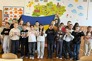 Schülerinnen und Schüler am Lyzeums Nr. 7 in Riwne