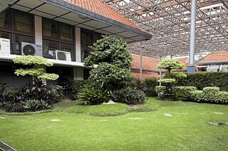 Gebäude der SMA Negeri 5 Surabaya