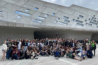 Gruppenbild vor dem Phaeno in Wolfsburg