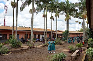 Schulhof des Lycée Bilingue de Bafoussam