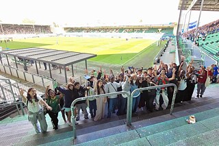 Jugendliche in der Akon Arena in Würzburg