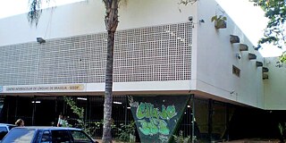 Gebäude des Centro Interescolar de Línguas I de Brasília