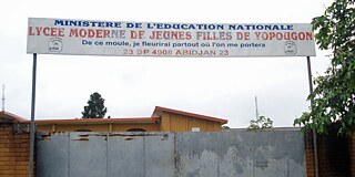 Gebäude des Lycée Moderne de Jeunes Filles de Yopougon