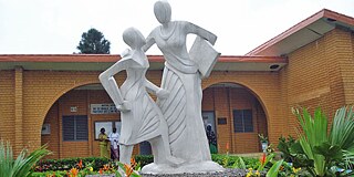 Gebäude des Lycée Moderne de Jeunes Filles de Yopougon